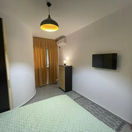 Waves & Views Durrës