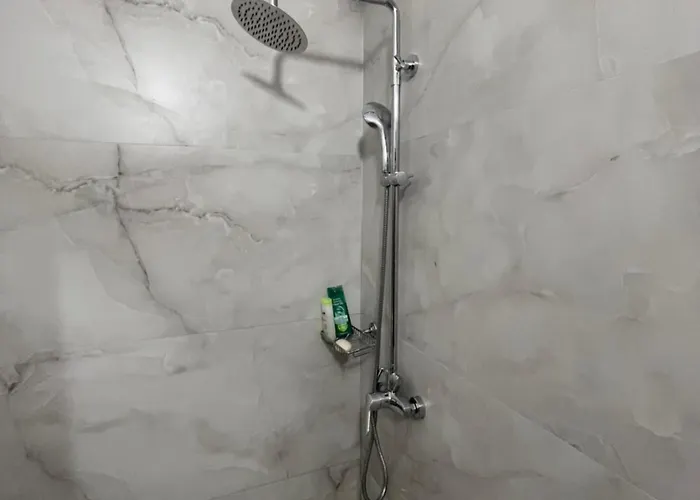 Waves & Views * Durrës